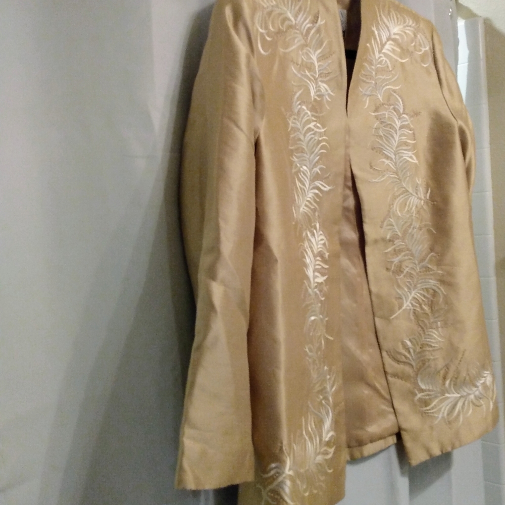 Silk Jacket - Picture 1 of 2